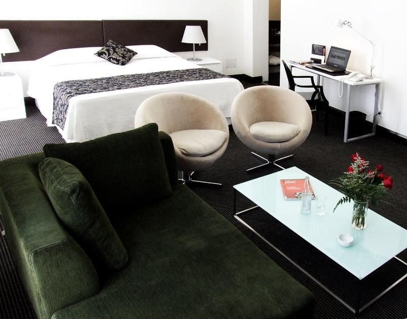 Plaza Fuerte Hotel Montevideo Szoba fotó
